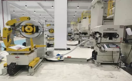 Is Your Stamping Workshop Running Out of Space? How a 3 in 1 Uncoiler Straightener Feeder Optimizes Production Layout