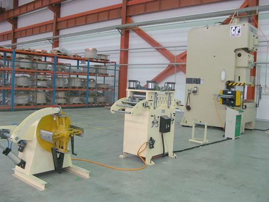 HCL Type Thick Plate straightener (Thickness: 1-6mm)