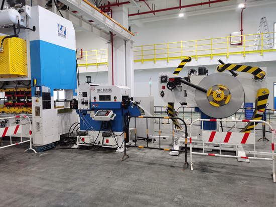 KHT Series Dual-Station Decoiler/Uncoiler - Motorized