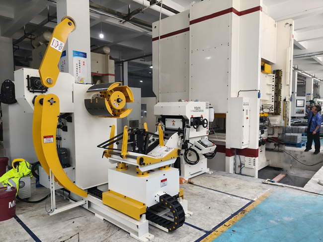 Servo Straight Press