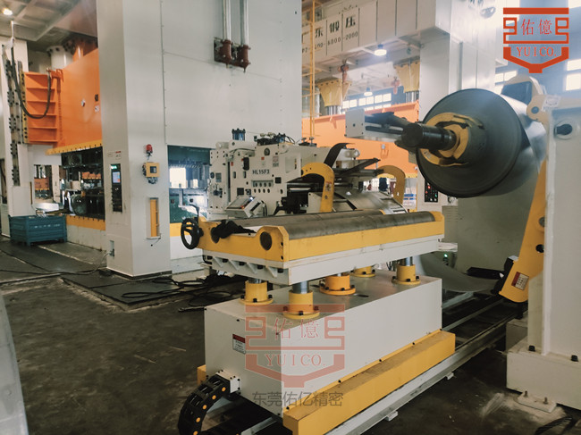 Case Study: 1250T Stamping Line Equipped with High-Strength Steel 3-in-1 Feeder for Automotive Chassis Parts