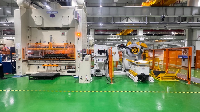 Why Are More Stamping Manufacturers Choosing a 3 in 1 Decoiler Straightener Feeder for New Stamping Lines?cid=6